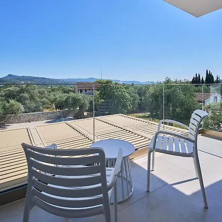Bella Terra Natura 3* Roda (Corfu)